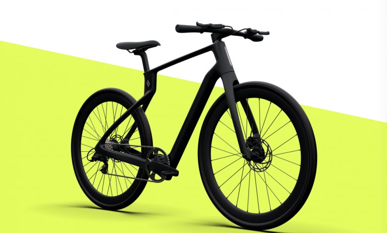 Superstrata Offers Custom Service of 3D Printed Carbon Fiber Bikes