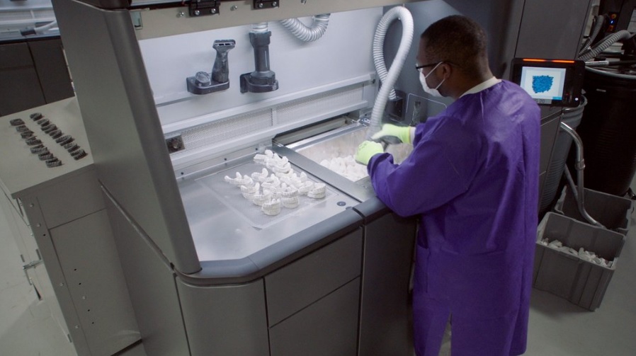 HP and SmileDirectClub to 3D Print 20 Million 3D Printed Clear Aligner Dental Molds Per Year