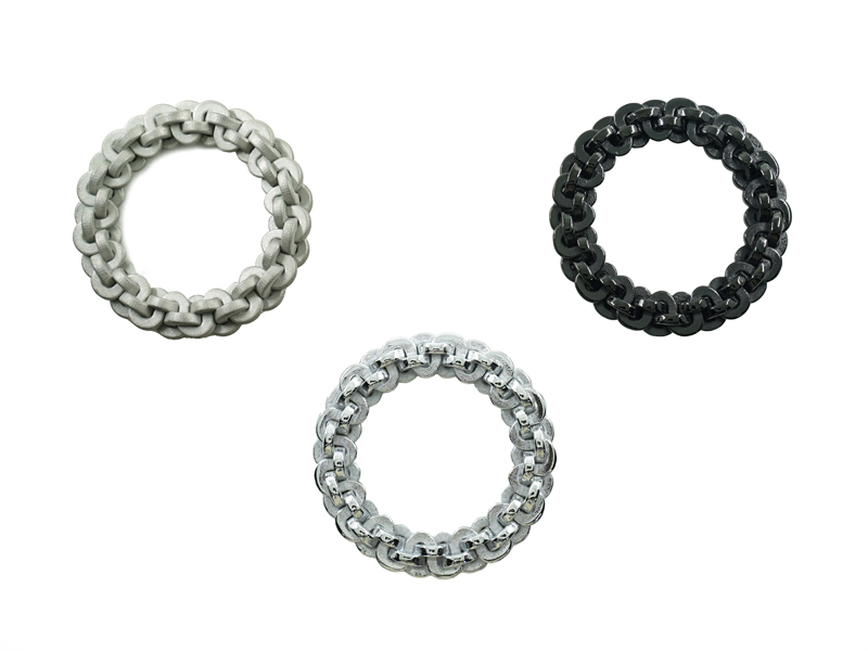 Binder jet 3D printed chain circles with different coating effects: raw finish, electroplated silver, and PVD-plated black. Source: FacFox