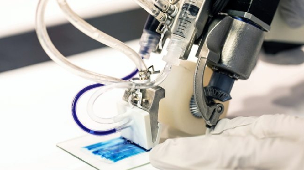 Researchers Develop Handheld 3D Bioprinter for Treating Large Skin Burns