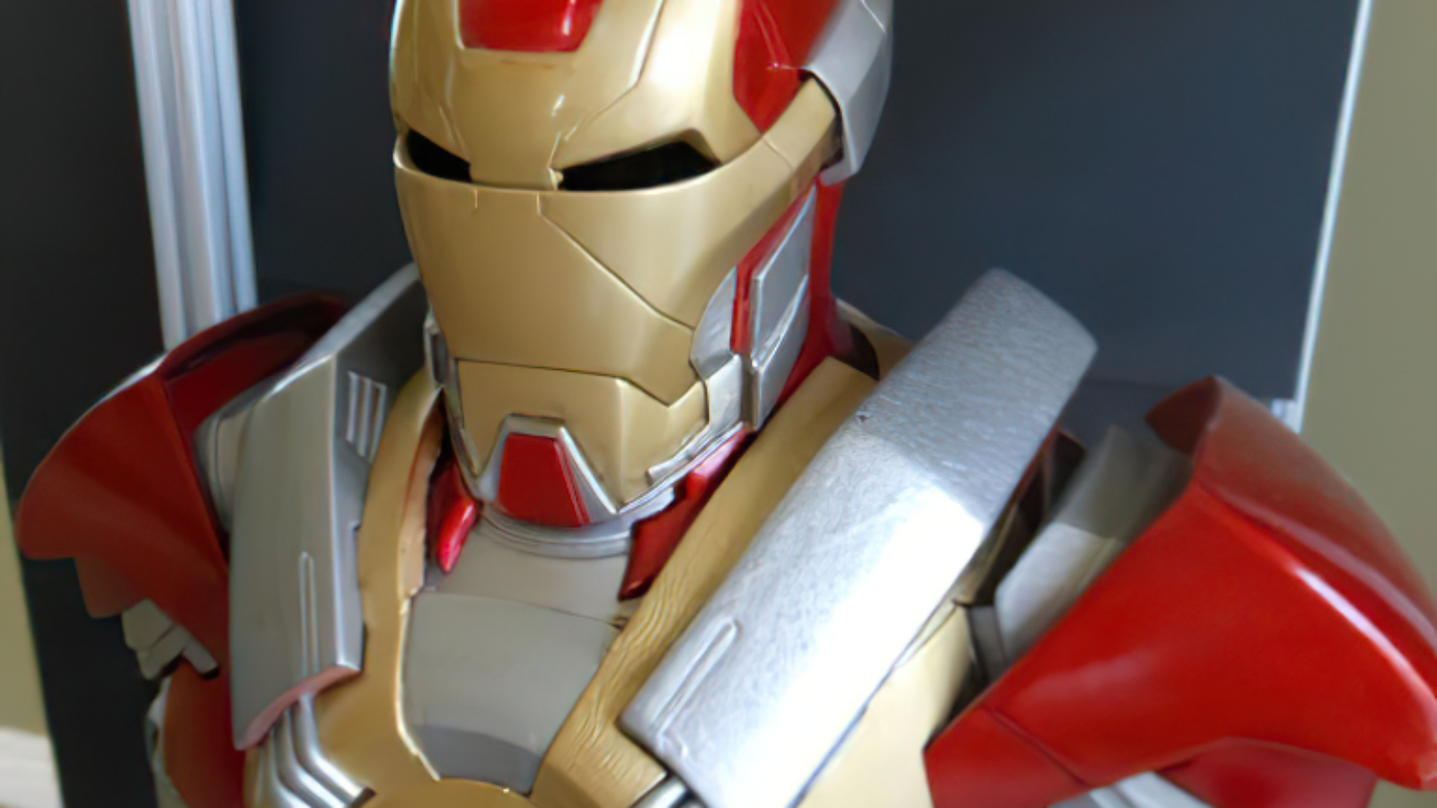 Four Awesome Finishing Touches to Make Realistic Movie Models
