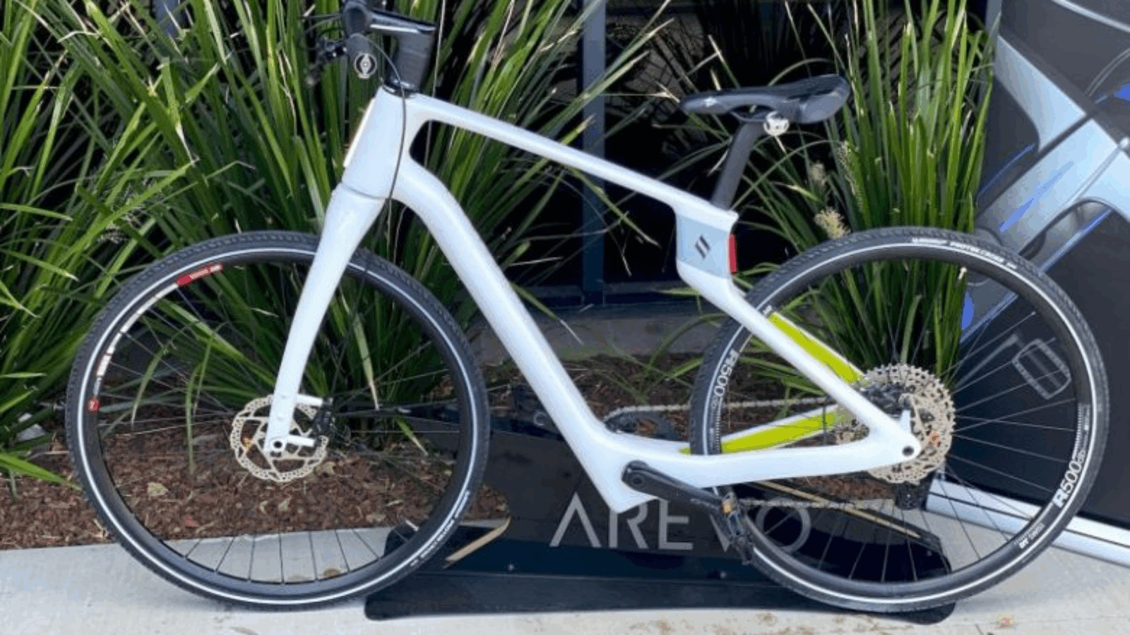 Superstrata Ships First Composite 3D Printed Bike
