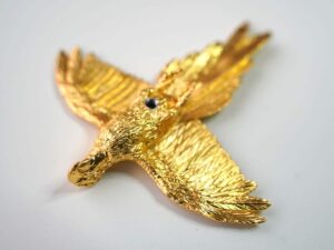 Fine-detailed Parrots Cast with Zinc Alloy and Electroplated with Gold