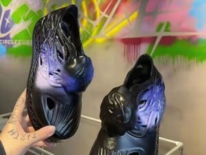 SLS 3D Printed Futuristic Fashion Shoes with TPU as Student’s Project