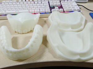 SLA 3D Printed White Resin Teeth Models