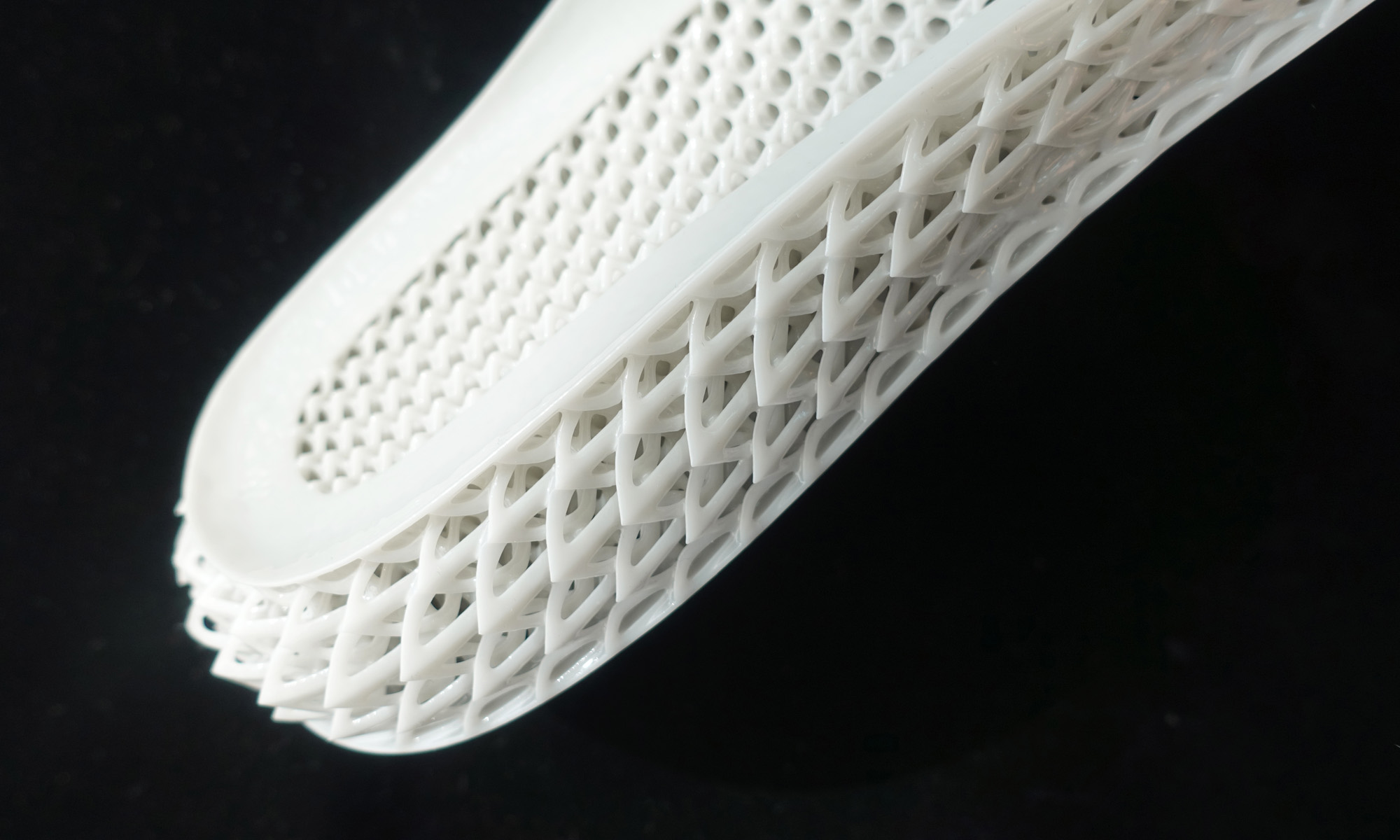 DLP 3D Printed Midsole With Dragon-scale Pattern Using Rubber-like ...